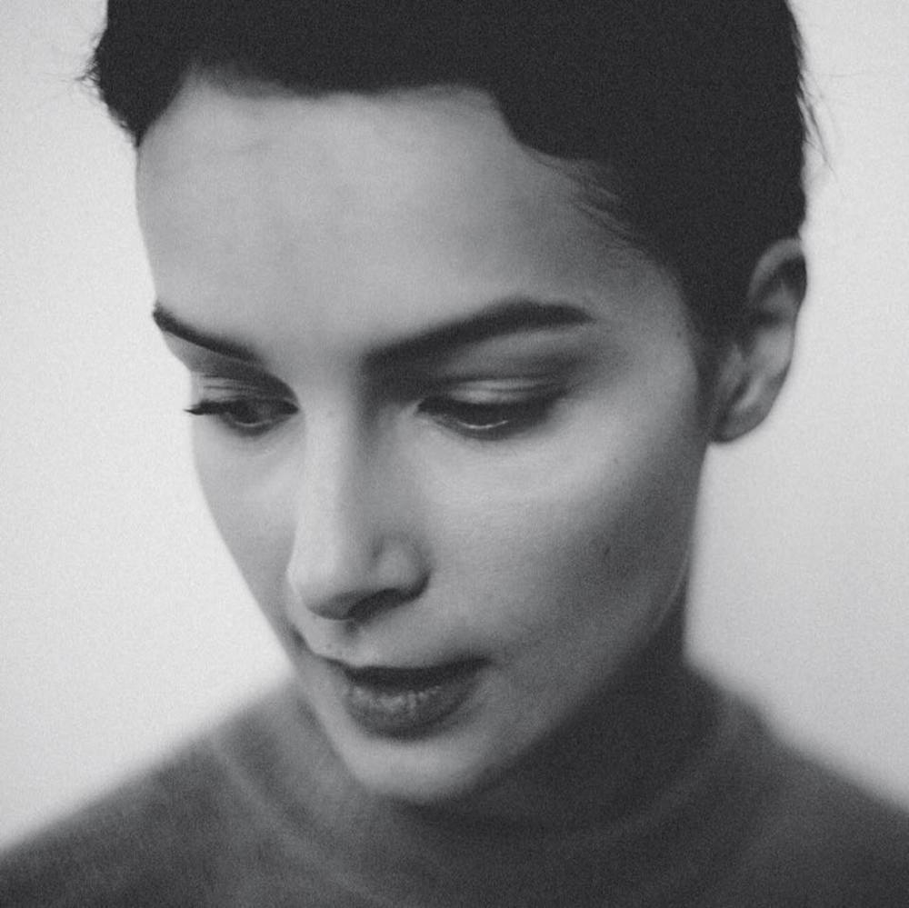 Meet your Posher, Danaé